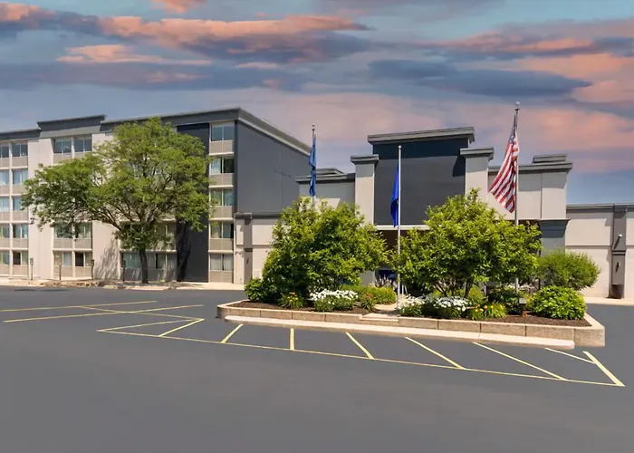 Sonesta Hotel Grand Rapids Airport